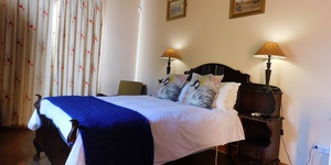 Accommodation in Somerset East, Executive Self-catering room, Angler and Antelope Guesthouse